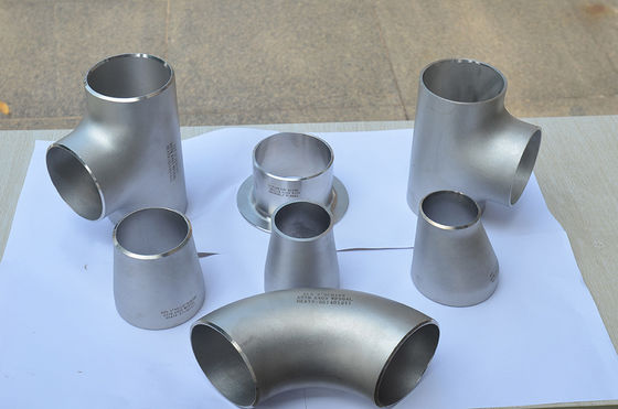 ZŁĄCZKA DO RUR 1/2&quot;-72&quot; ASME B16.9 Stal węglowa Stal nierdzewna